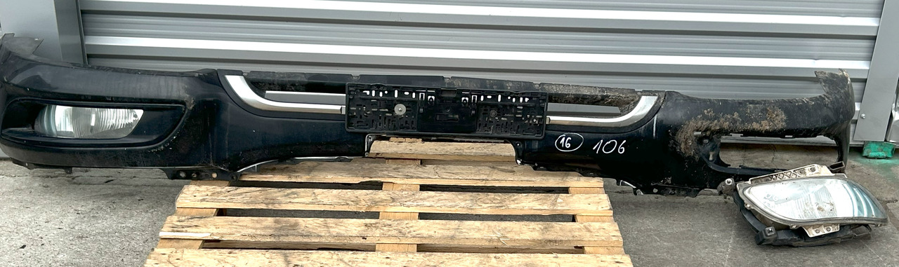 DAF XF 106 480 FRONT BUMPER WITH HALOGENS - Branik: slika 1 DAF XF 106 480 FRONT BUMPER WITH HALOGENS - Branik: slika 1