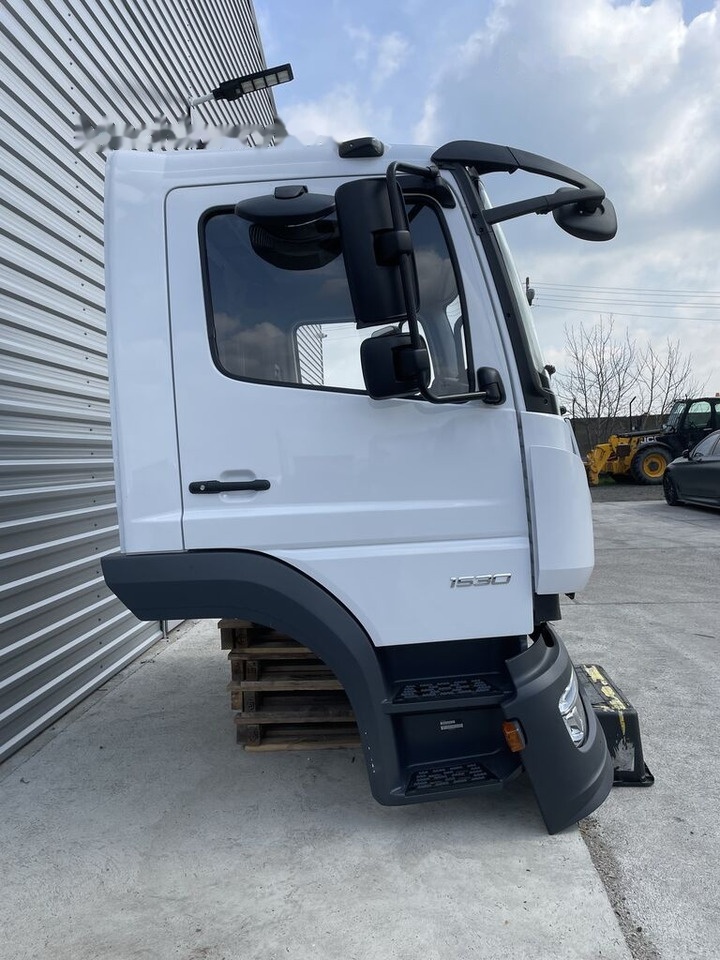 FRONT BUMPER COMPLETE EXTRA COST 700EU Mercedes-Benz ATEGO Euro 6 Mercedes-Benz 1523 L, 1524 L, 1527 L, 1530 - Kabina za Kamion: slika 3 FRONT BUMPER COMPLETE EXTRA COST 700EU Mercedes-Benz ATEGO Euro 6 Mercedes-Benz 1523 L, 1524 L, 1527 L, 1530 - Kabina za Kamion: slika 3