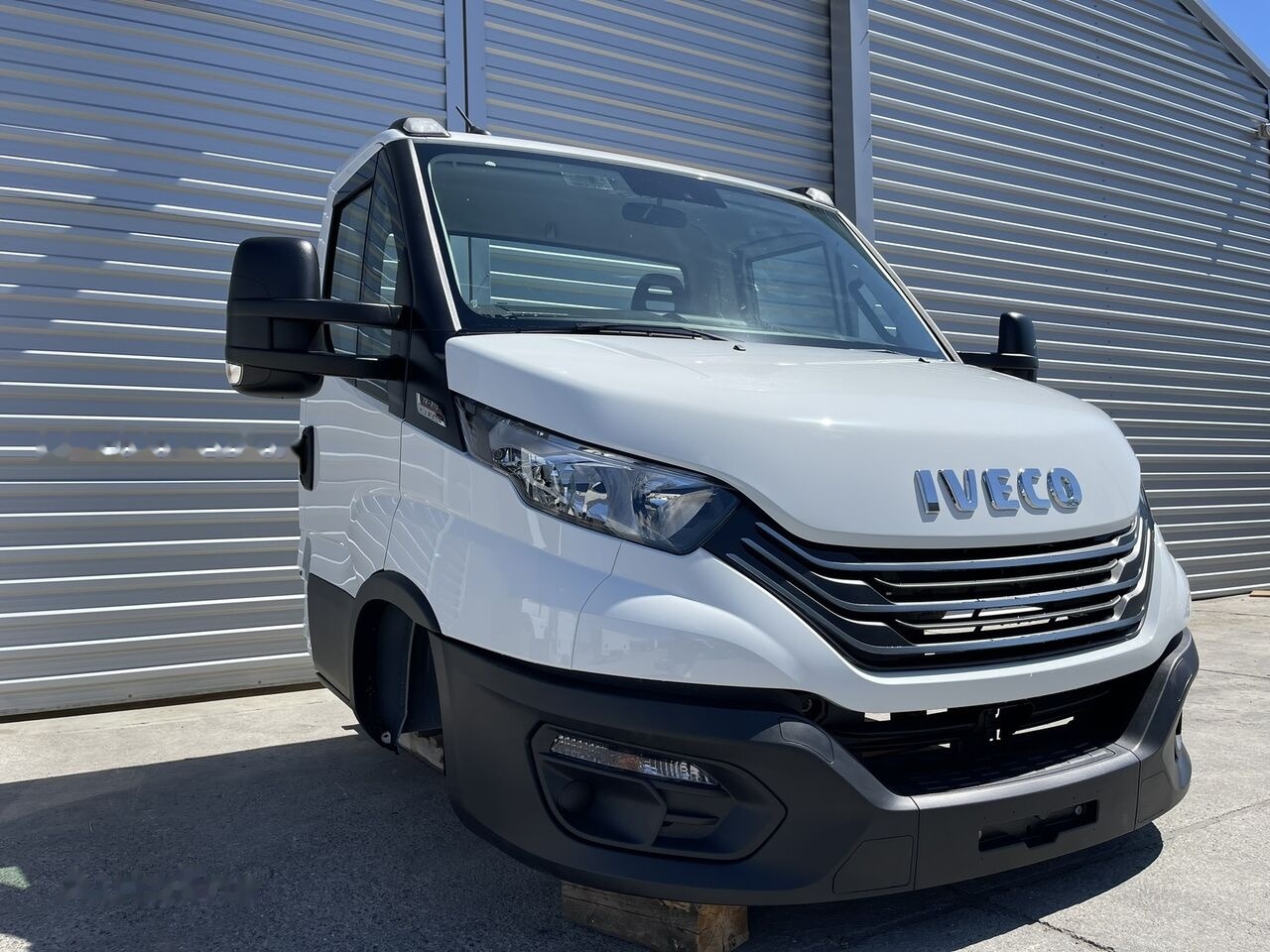 IVECO DAILY VII 72-210 IVECO DAILY 75-210 light - Kabina za Dostavno vozilo: slika 2 IVECO DAILY VII 72-210 IVECO DAILY 75-210 light - Kabina za Dostavno vozilo: slika 2