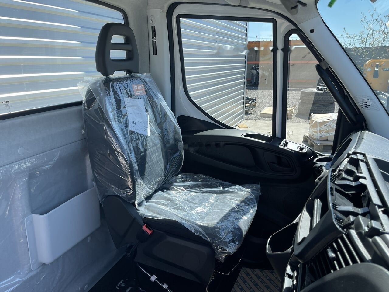 Kabina novi IVECO DAILY VII 72-210  for IVECO DAILY 75-210: slika 8