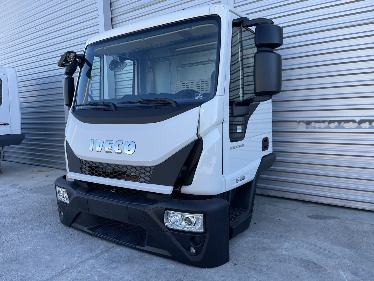IVECO Eurocargo 75,120,150 for IVECO Eurocargo DAY cabine Fahrerhaus Cab - Kabina za Automobil: slika 1 IVECO Eurocargo 75,120,150 for IVECO Eurocargo DAY cabine Fahrerhaus Cab - Kabina za Automobil: slika 1