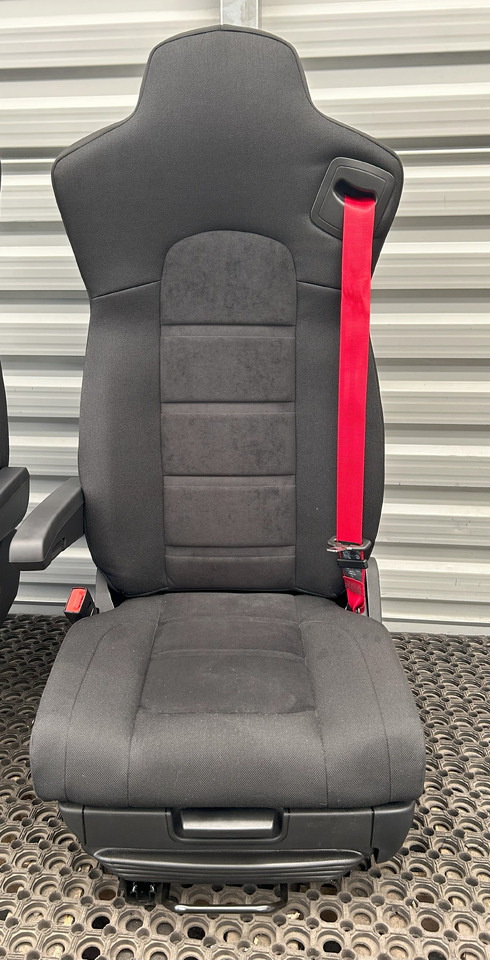 IVECO NEW SEAT IVECO S-WAY - Sedište: slika 4 IVECO NEW SEAT IVECO S-WAY - Sedište: slika 4