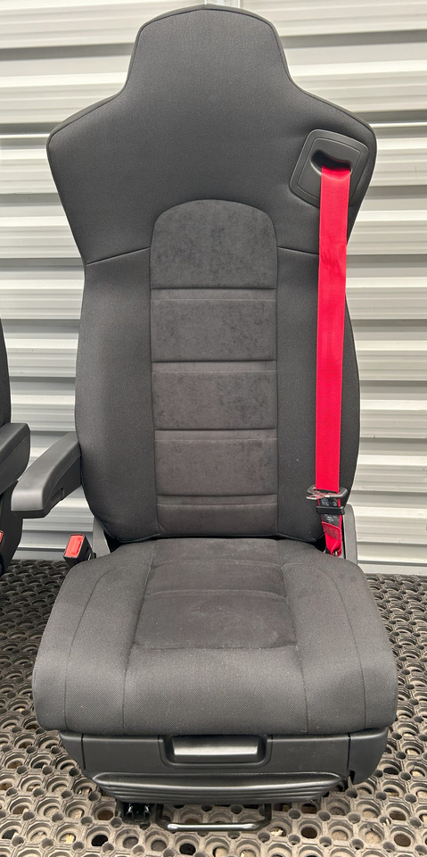 IVECO NEW SEAT IVECO S-WAY - Sedište: slika 3 IVECO NEW SEAT IVECO S-WAY - Sedište: slika 3