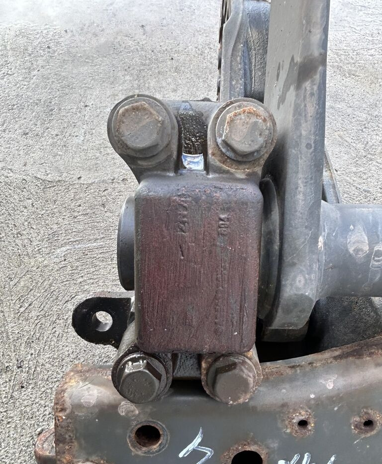 KOMPLETNE ZAWIESZENIE KABINY Mercedes-Benz ACTROS MP4 truck - Suspenzija za Kamion: slika 4 KOMPLETNE ZAWIESZENIE KABINY Mercedes-Benz ACTROS MP4 truck - Suspenzija za Kamion: slika 4