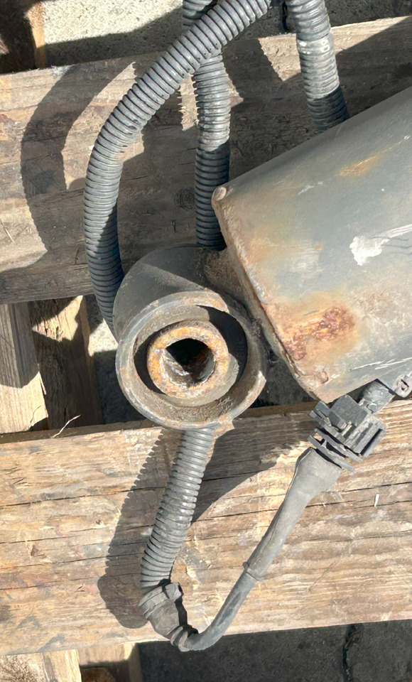 MERCEDES ACTROS MP4 SUSPENSION SHOCK ABSORBER - Amortizeri: slika 4 MERCEDES ACTROS MP4 SUSPENSION SHOCK ABSORBER - Amortizeri: slika 4