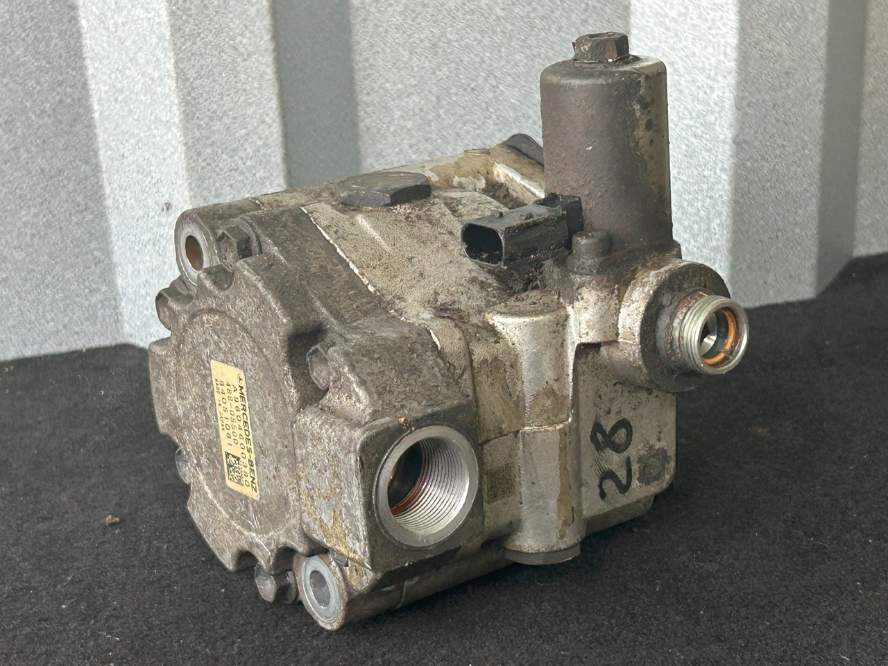 MERCEDES-BENZ ACTROS MP4 POWER STEERING PUMP - Upravljačka pumpa za Kamion: slika 3 MERCEDES-BENZ ACTROS MP4 POWER STEERING PUMP - Upravljačka pumpa za Kamion: slika 3