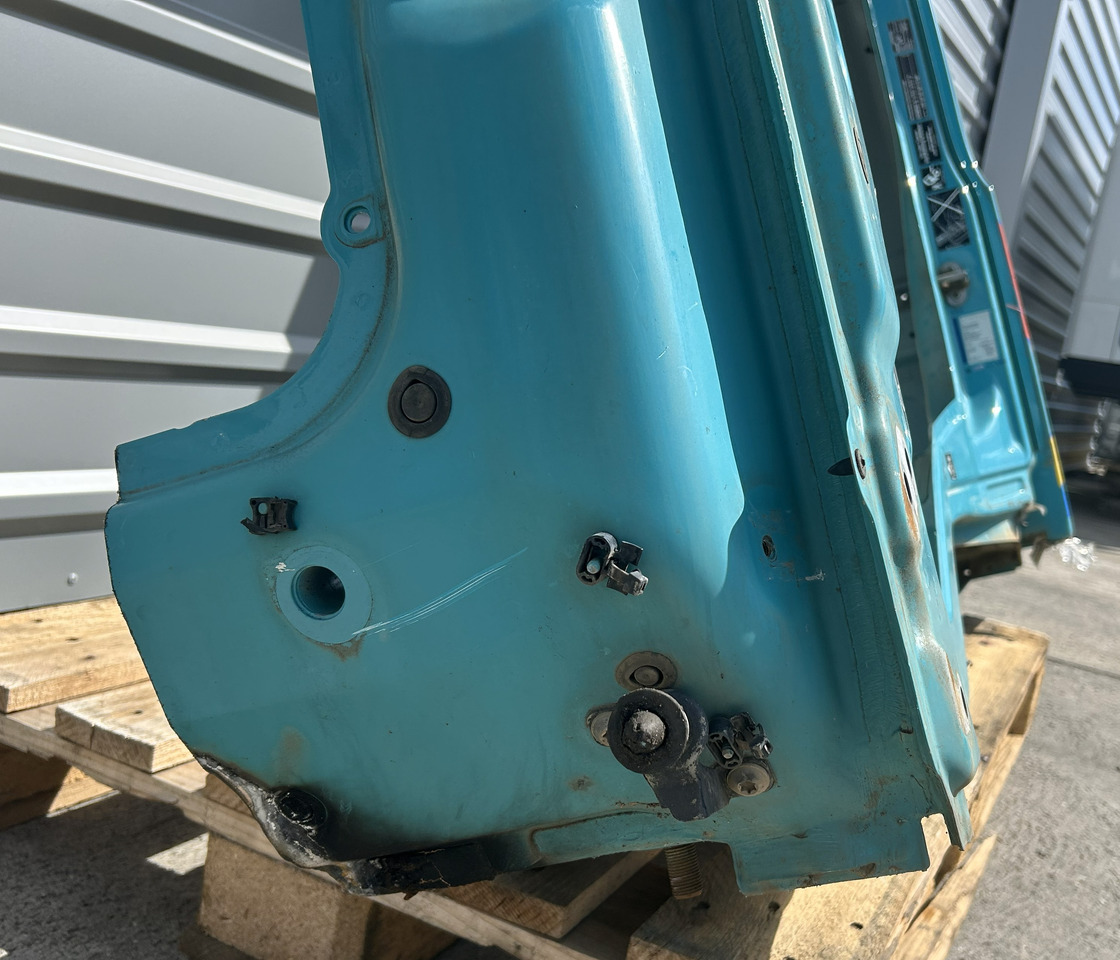 MERCEDES-BENZ AROCS MP4 LEFT SIDE QUARTER PANEL M CLASSIC SPACE - Kabina: slika 5 MERCEDES-BENZ AROCS MP4 LEFT SIDE QUARTER PANEL M CLASSIC SPACE - Kabina: slika 5