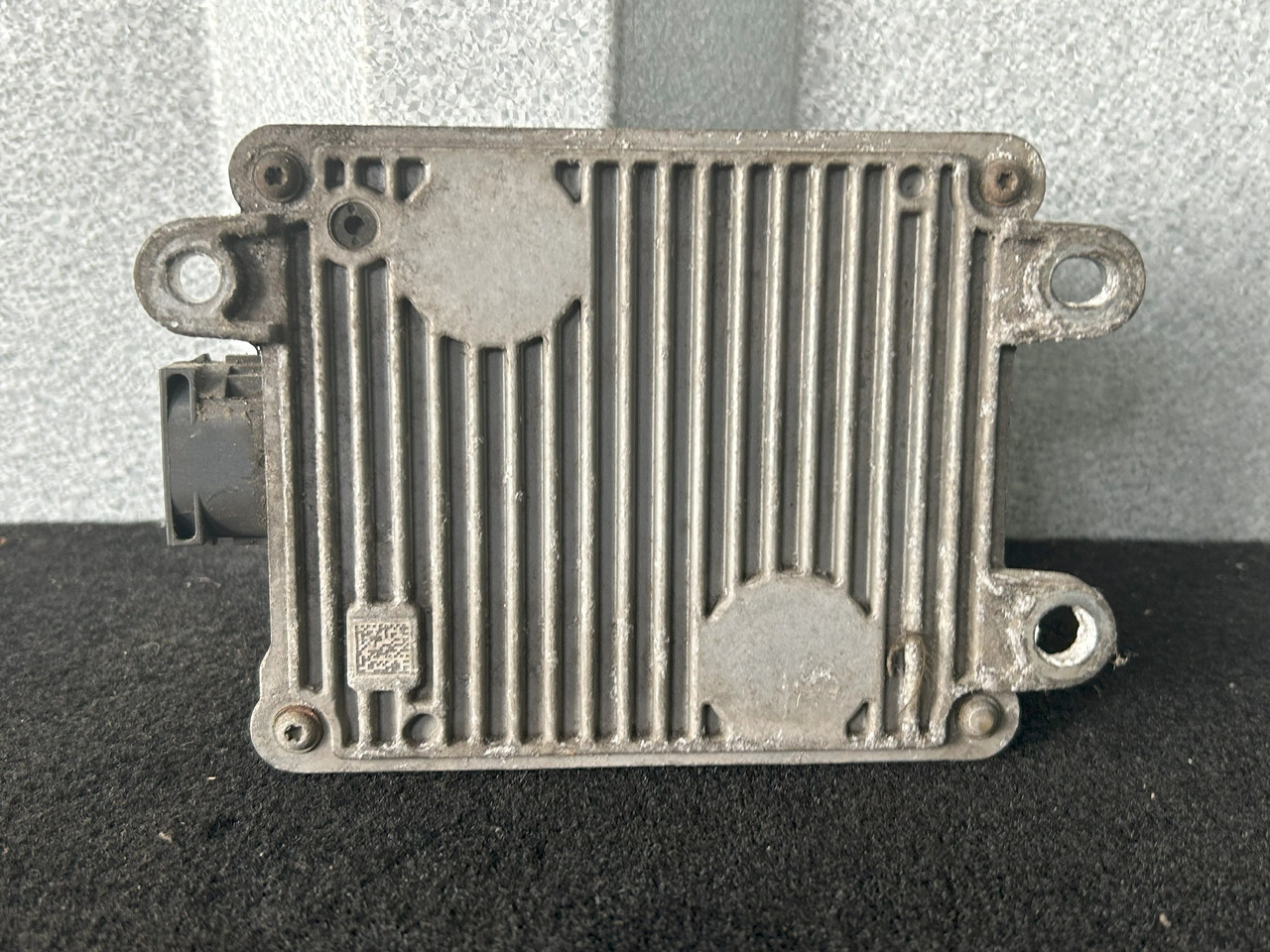 MERCEDES-BENZ RADAR DISTRONIC ACTROS MP4 - Upravljačka jedinica: slika 2 MERCEDES-BENZ RADAR DISTRONIC ACTROS MP4 - Upravljačka jedinica: slika 2