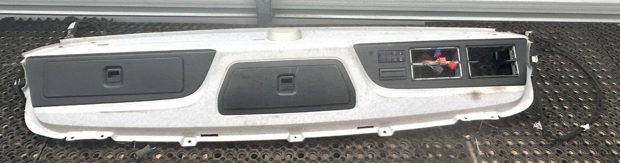 MERCEDES-BENZ UPPER COCKPIT STORAGE COMPARTMENTS SHELVES SHELF STORAGE COMPARTMENT L StreamSpace, 2.30 m - Kabina i enterijer: slika 2 MERCEDES-BENZ UPPER COCKPIT STORAGE COMPARTMENTS SHELVES SHELF STORAGE COMPARTMENT L StreamSpace, 2.30 m - Kabina i enterijer: slika 2