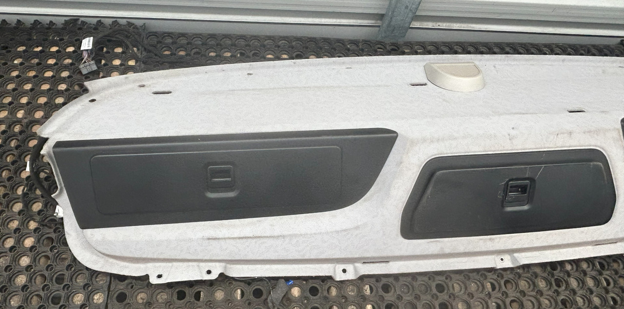 MERCEDES-BENZ UPPER COCKPIT STORAGE COMPARTMENTS SHELVES SHELF STORAGE COMPARTMENT L StreamSpace, 2.30 m - Kabina i enterijer: slika 3 MERCEDES-BENZ UPPER COCKPIT STORAGE COMPARTMENTS SHELVES SHELF STORAGE COMPARTMENT L StreamSpace, 2.30 m - Kabina i enterijer: slika 3