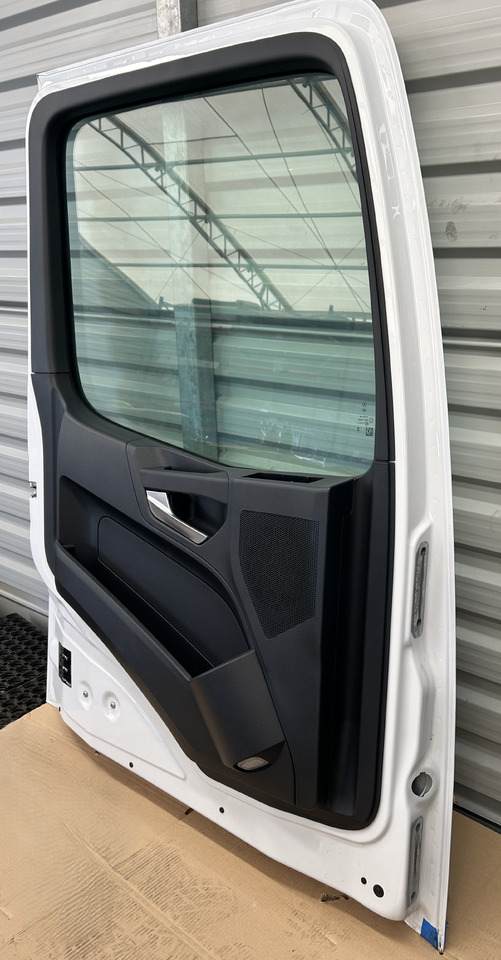 MERCEDES DOOR LEFT narrow cab M-CLASSIC SPACE ACTROS AROCS MP4 MP5 BRAND NEW - Vrata i delovi: slika 3 MERCEDES DOOR LEFT narrow cab M-CLASSIC SPACE ACTROS AROCS MP4 MP5 BRAND NEW - Vrata i delovi: slika 3