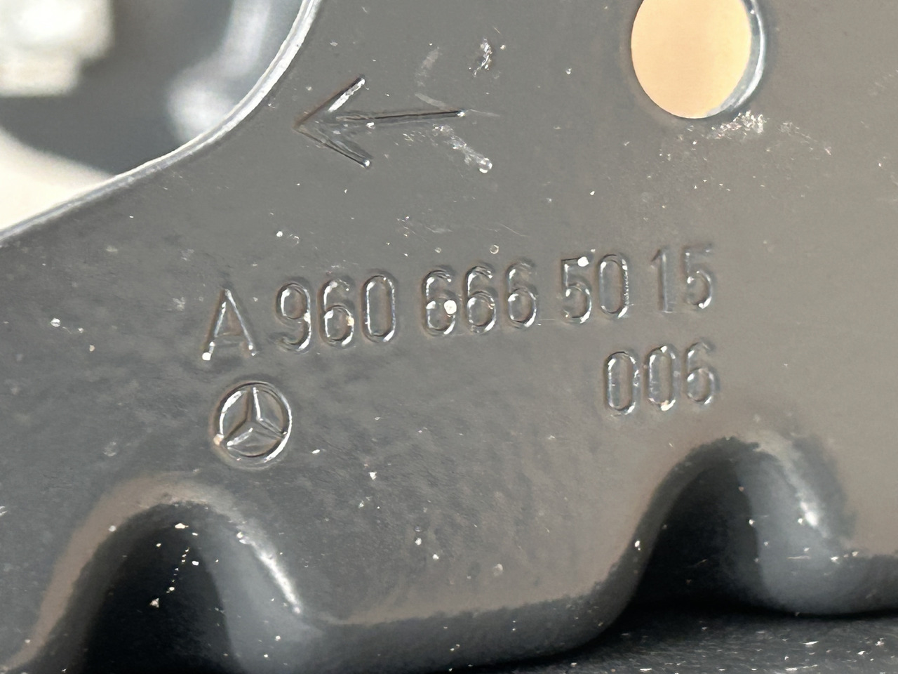 MERCEDES MOUNTING STEERING STEP SUPPORT AROCS ACTROS MP4 MP5 - Karoserija i eksterijer: slika 4 MERCEDES MOUNTING STEERING STEP SUPPORT AROCS ACTROS MP4 MP5 - Karoserija i eksterijer: slika 4