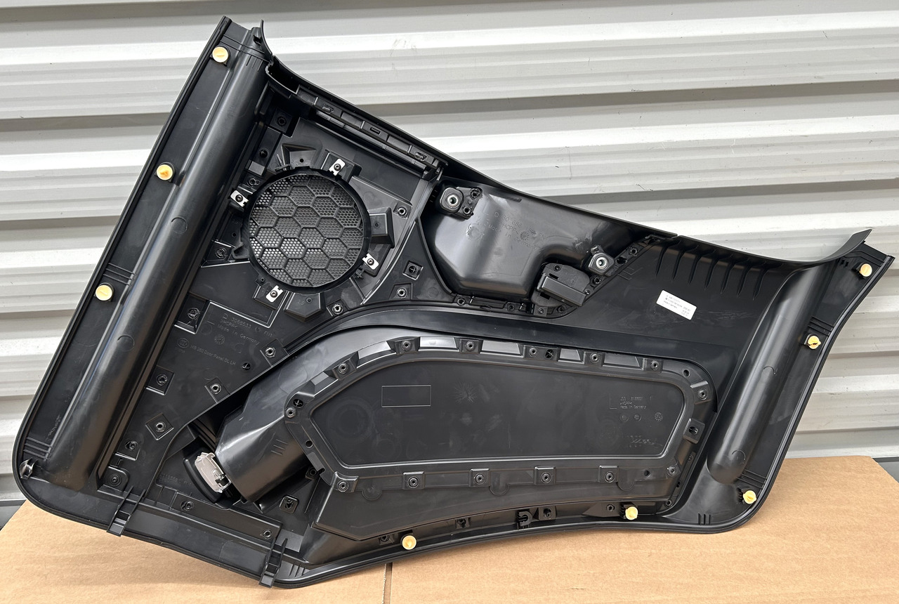 MERCEDES UPHOLSTERY DOOR LEFT SIDE AROCS ACTROS MP4 MP5 - Vrata i delovi: slika 2 MERCEDES UPHOLSTERY DOOR LEFT SIDE AROCS ACTROS MP4 MP5 - Vrata i delovi: slika 2