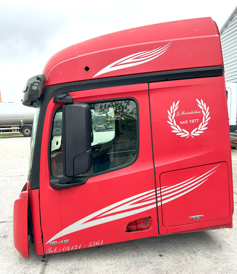 Mercedes Actros MP4 L StreamSpace 2,50 - Kabina: slika 4 Mercedes Actros MP4 L StreamSpace 2,50 - Kabina: slika 4