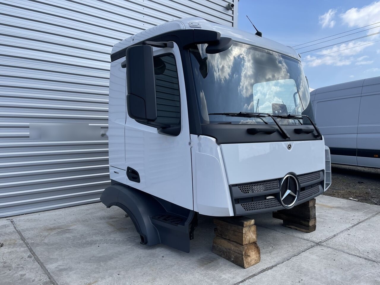 Mercedes-Benz Actros Antos Axor for Mercedes-Benz ACTROS ANTOS AXOR - Kabina: slika 2 Mercedes-Benz Actros Antos Axor for Mercedes-Benz ACTROS ANTOS AXOR - Kabina: slika 2