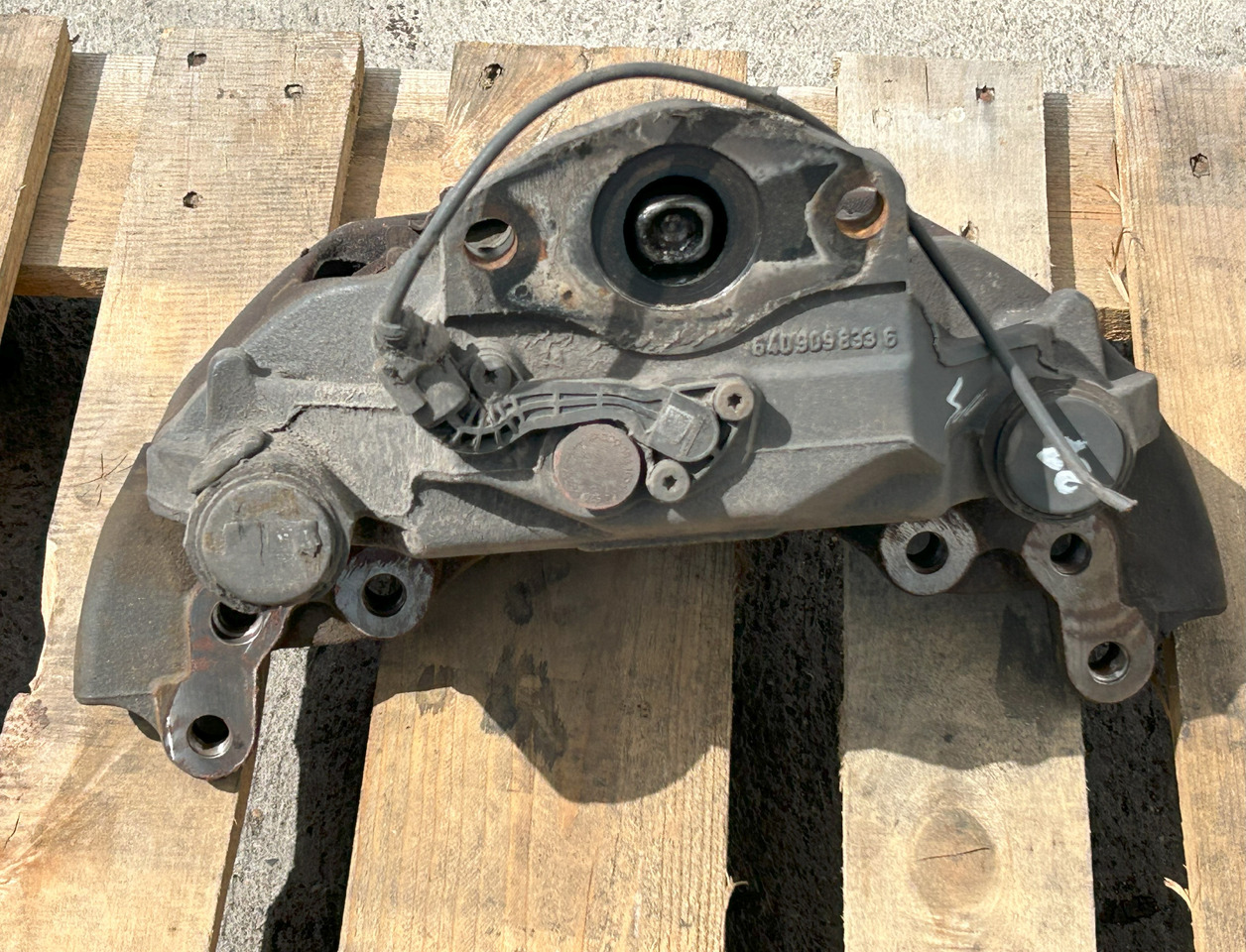 WABCO REAR BRAKE CALIPER SET MERCEDES ACTROS MP4 - Sklopovi kočnice: slika 3 WABCO REAR BRAKE CALIPER SET MERCEDES ACTROS MP4 - Sklopovi kočnice: slika 3