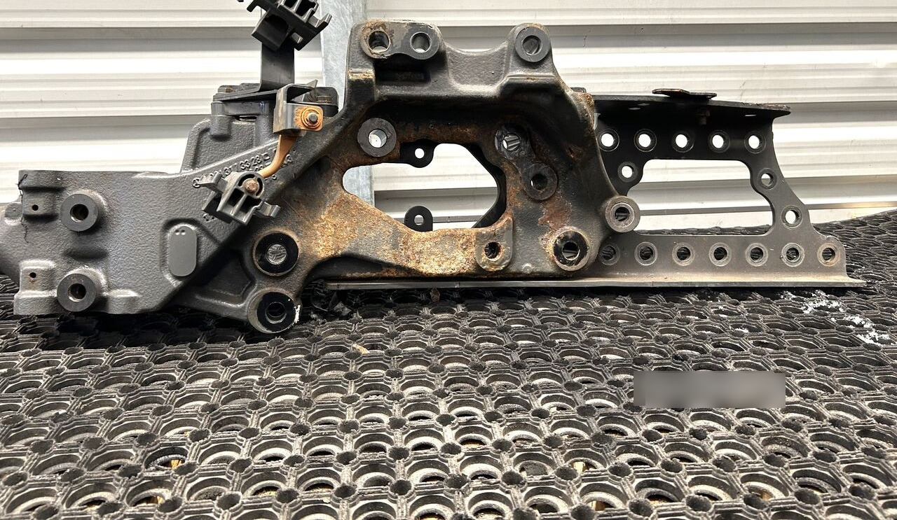 WSPORNIK MOCOWANIE ŁAPA ZACZEPU Mercedes-Benz ACTROS MP4 truck - Suspenzija za Kamion: slika 1 WSPORNIK MOCOWANIE ŁAPA ZACZEPU Mercedes-Benz ACTROS MP4 truck - Suspenzija za Kamion: slika 1