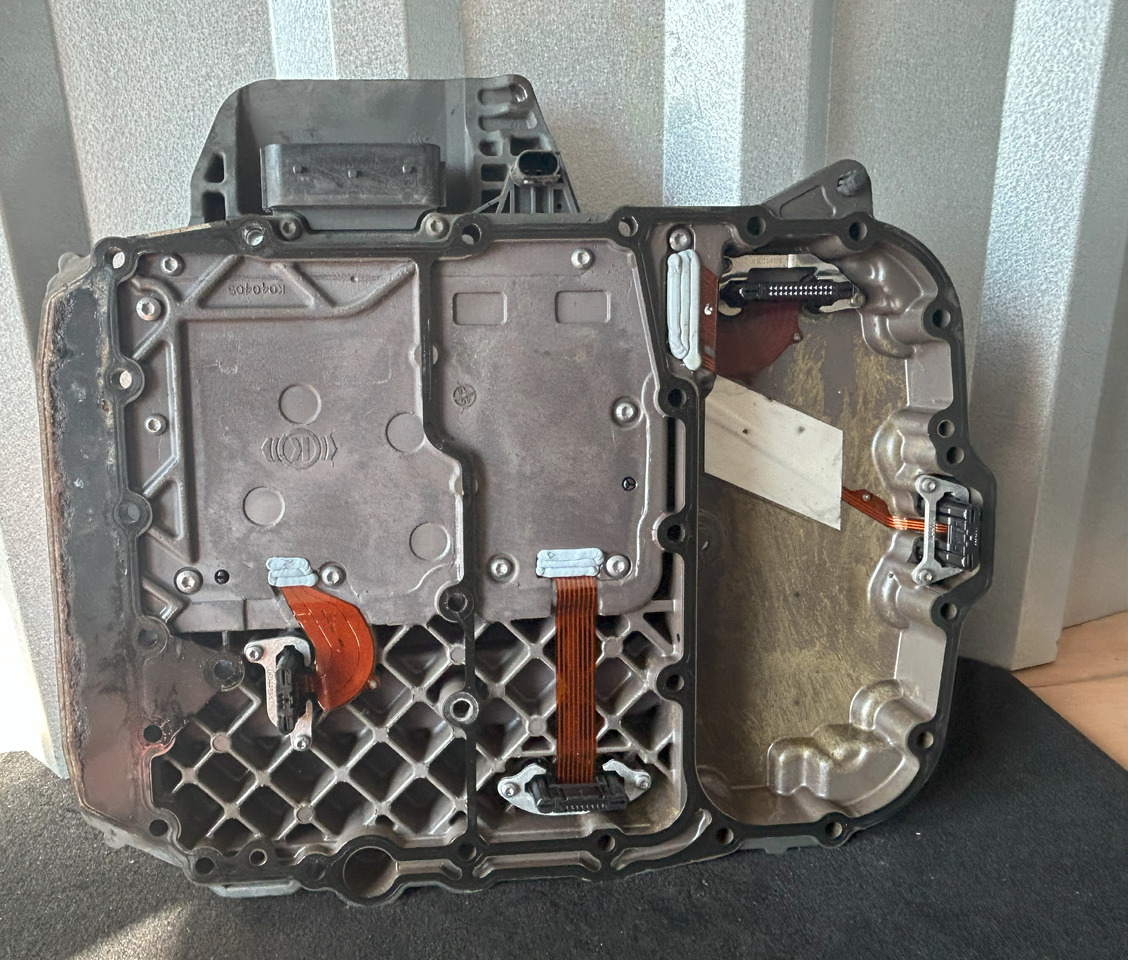 ZF TRAXON ZF GEARBOX CONTROL - Menjač i delovi: slika 3 ZF TRAXON ZF GEARBOX CONTROL - Menjač i delovi: slika 3