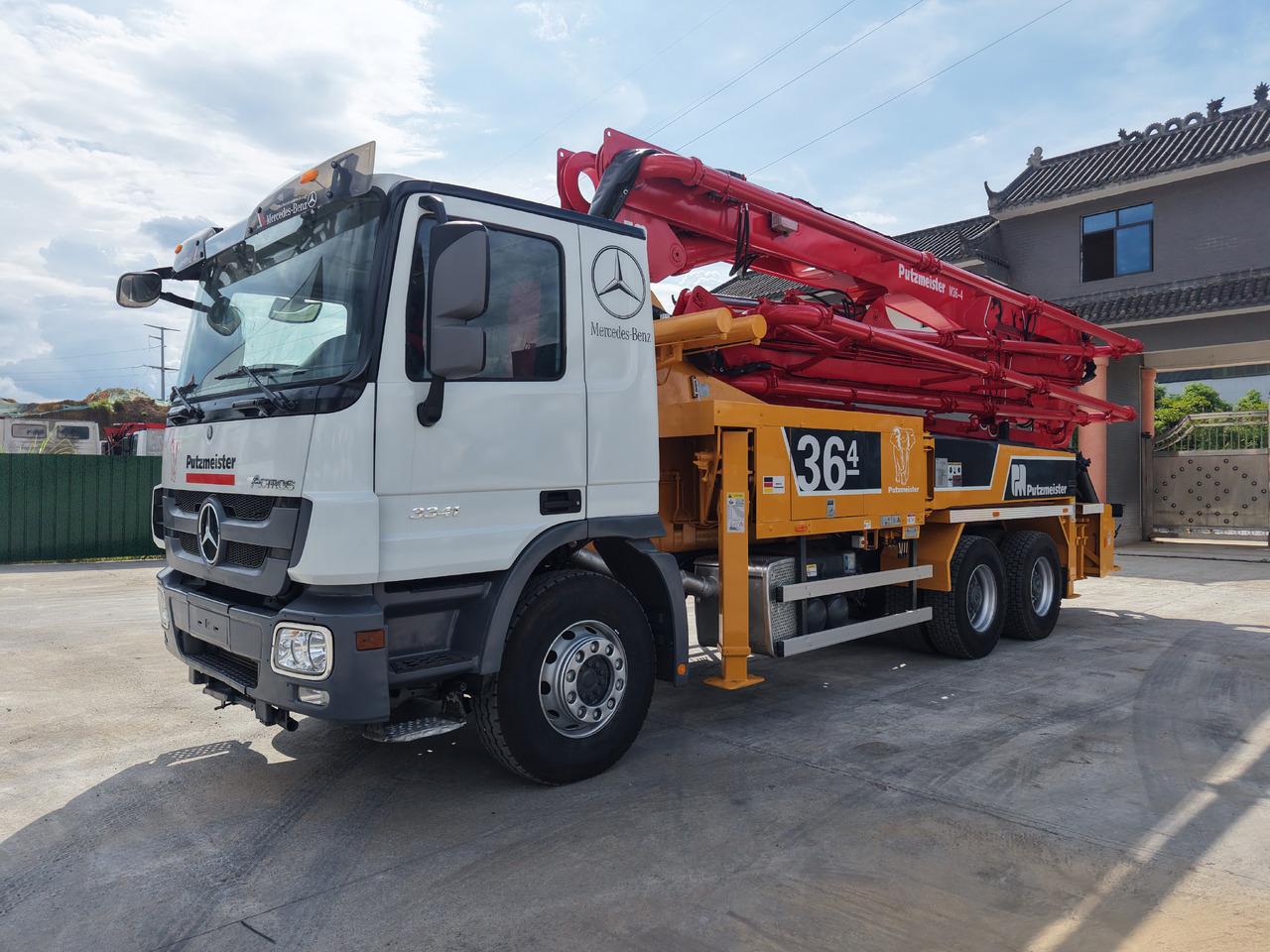 PUTZMEISTER Mercedes-Benz M36-4 2018 ACTROS 3341【ACHIEVE】TOP CONDITION!!! - Auto pumpa za beton: slika 4 PUTZMEISTER Mercedes-Benz M36-4 2018 ACTROS 3341【ACHIEVE】TOP CONDITION!!! - Auto pumpa za beton: slika 4