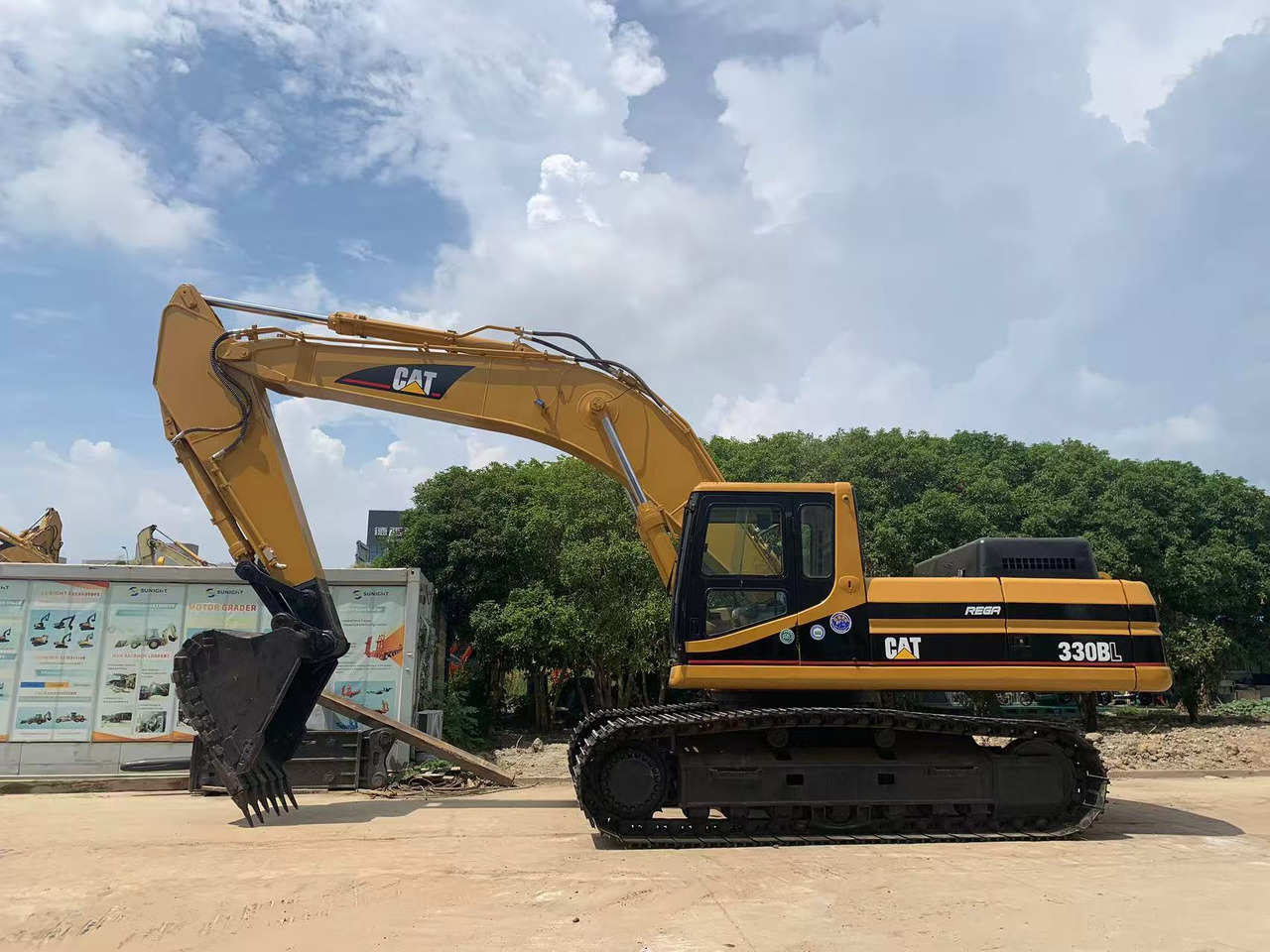 Caterpillar 30 ton Mining Excavator CAT 330B, 330BL - Bager guseničar: slika 1 Caterpillar 30 ton Mining Excavator CAT 330B, 330BL - Bager guseničar: slika 1