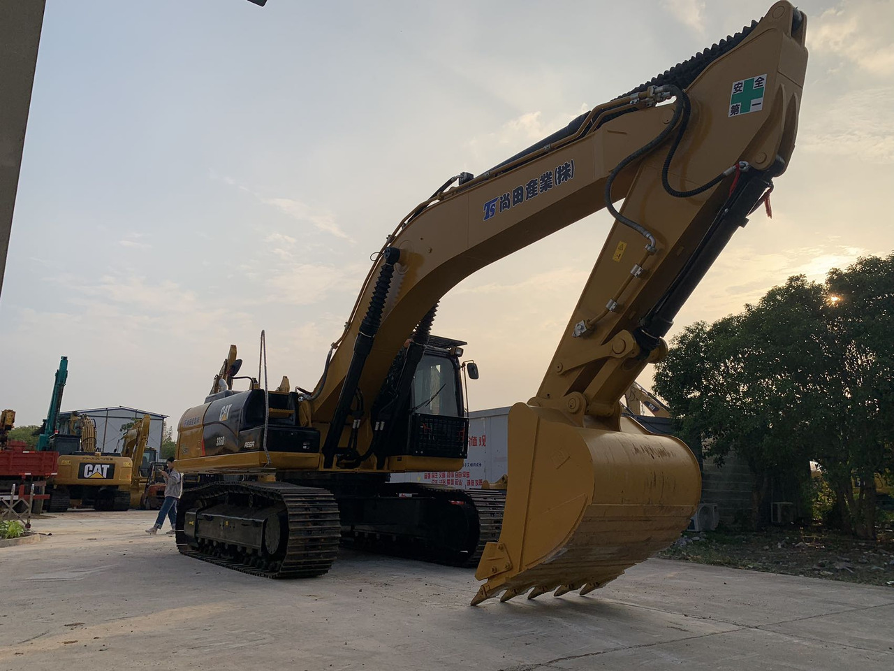 Caterpillar 36 ton Excavator CAT 336D, 336DL Mining Equipment - Bager guseničar: slika 3 Caterpillar 36 ton Excavator CAT 336D, 336DL Mining Equipment - Bager guseničar: slika 3