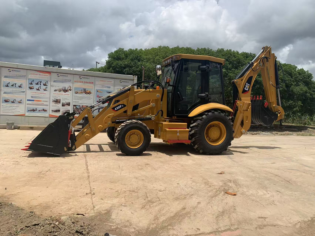 Caterpillar 420F, 420F2 Backhoe Loader with Telescopic Boom - Bager utovarivač: slika 1 Caterpillar 420F, 420F2 Backhoe Loader with Telescopic Boom - Bager utovarivač: slika 1