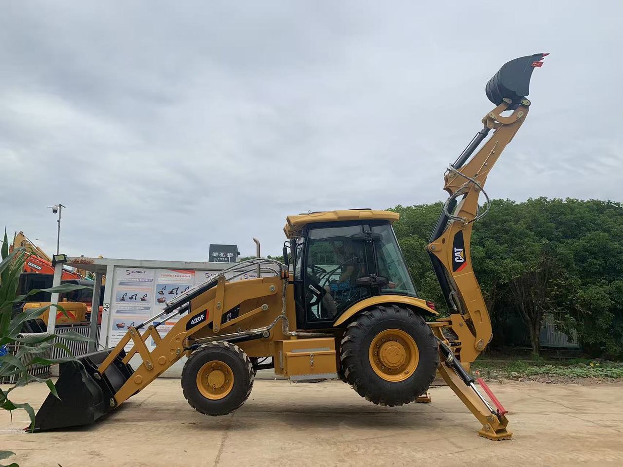 Caterpillar 4x4 Backhoe Loader CAT 420, 428 - Bager utovarivač: slika 1 Caterpillar 4x4 Backhoe Loader CAT 420, 428 - Bager utovarivač: slika 1