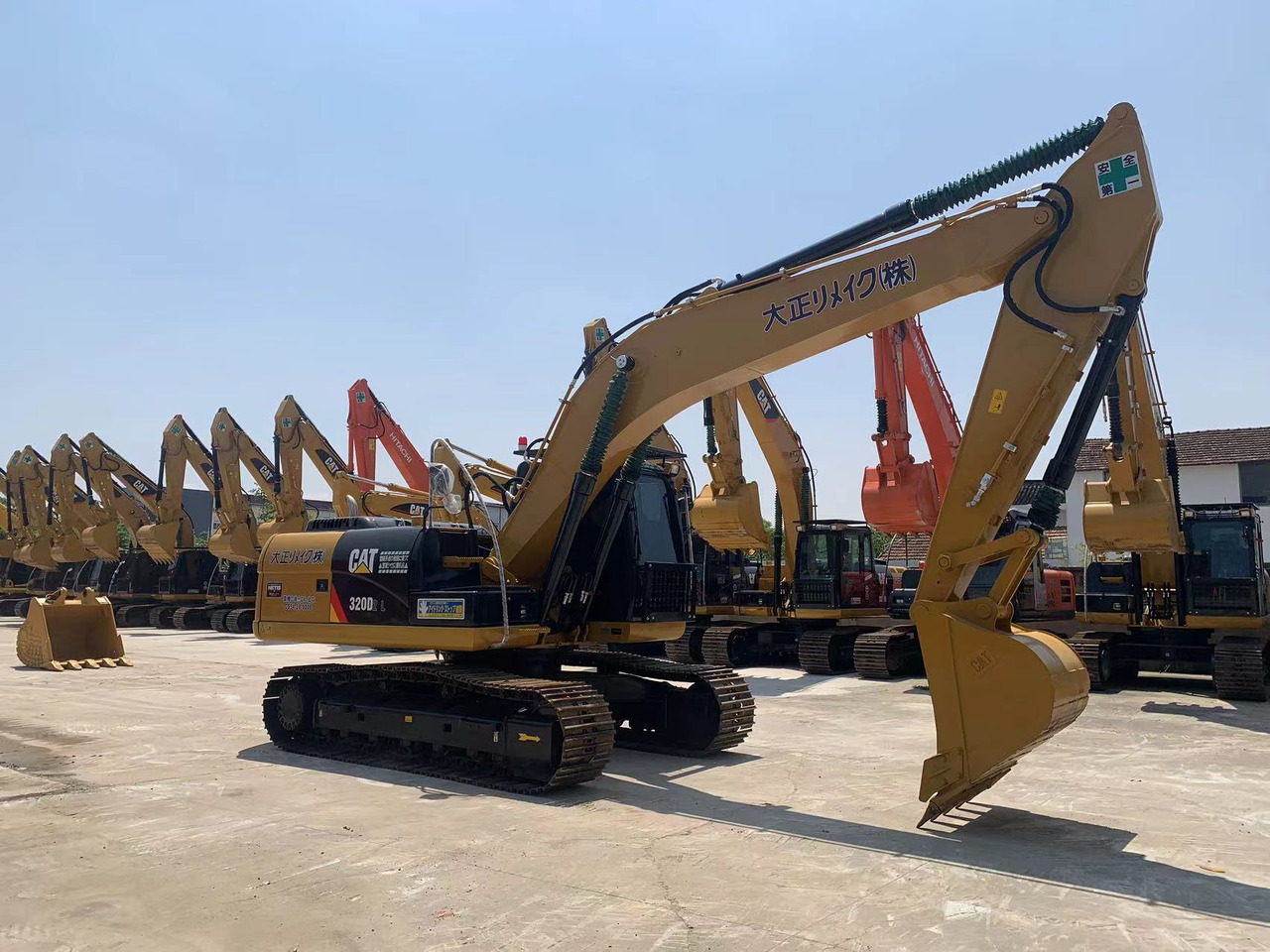 Caterpillar Chain Excavator 320D, 320D2 Made in Japan - Bager guseničar: slika 3 Caterpillar Chain Excavator 320D, 320D2 Made in Japan - Bager guseničar: slika 3