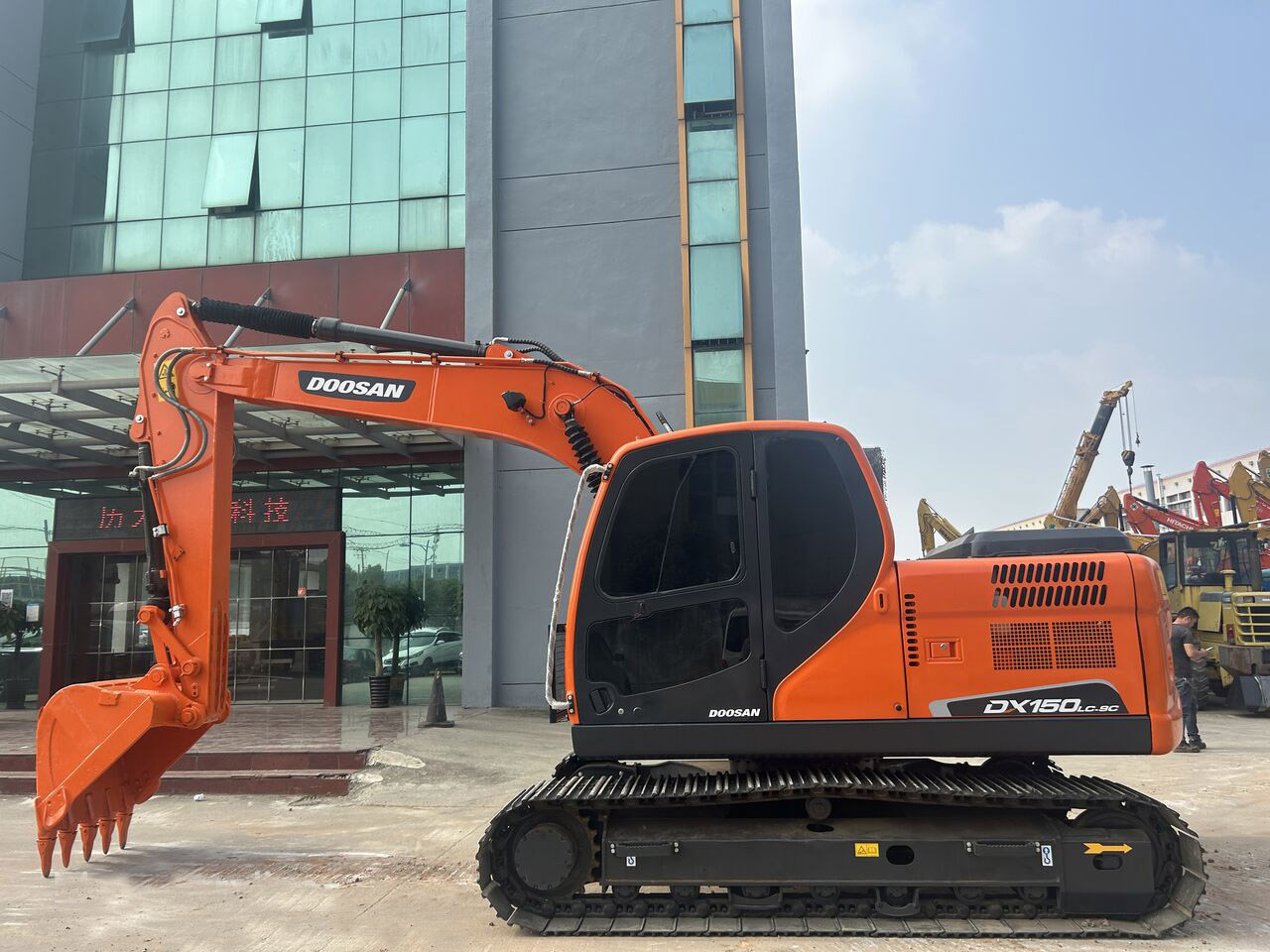 Doosan 15 ton Excavator Doosan DX150 - Bager guseničar: slika 2 Doosan 15 ton Excavator Doosan DX150 - Bager guseničar: slika 2