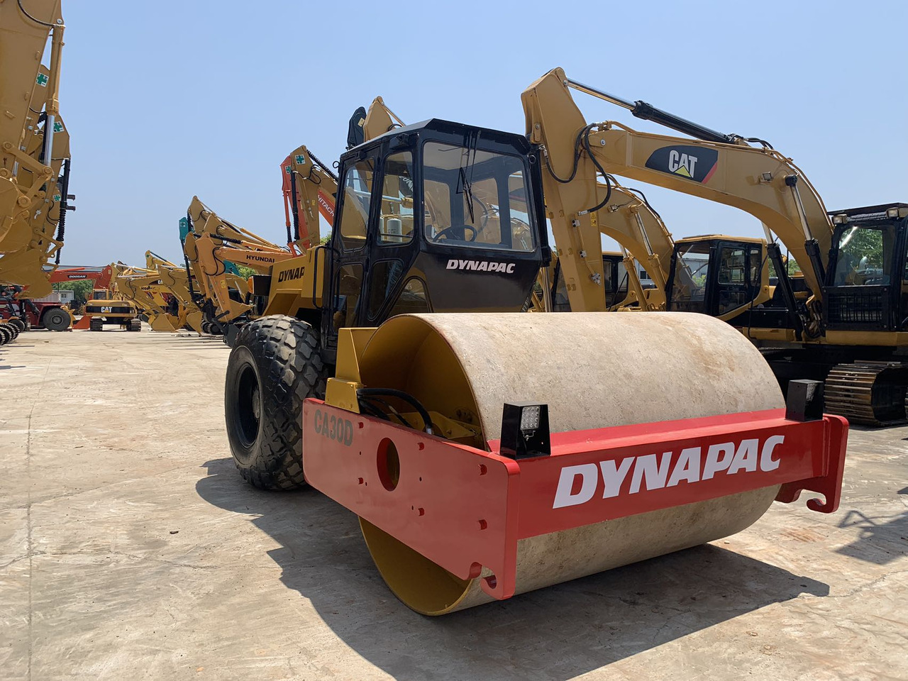 Dynapac CA30D Secondhand Vibratory Road Roller - Valjak za puteve: slika 2 Dynapac CA30D Secondhand Vibratory Road Roller - Valjak za puteve: slika 2