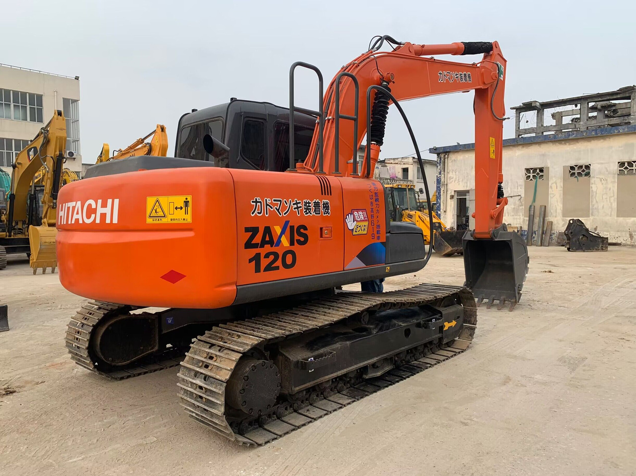 Hitachi Excavator ZX120 Good Price Used Excavator 12 ton Capacity - Bager guseničar: slika 2 Hitachi Excavator ZX120 Good Price Used Excavator 12 ton Capacity - Bager guseničar: slika 2