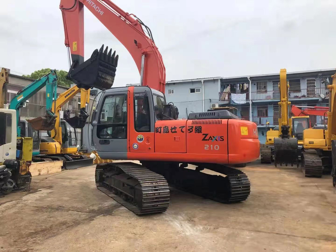 Hitachi ZX210 Excavator 21 ton Japanese Hydraulic Excavator - Bager guseničar: slika 4 Hitachi ZX210 Excavator 21 ton Japanese Hydraulic Excavator - Bager guseničar: slika 4