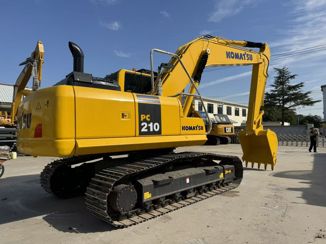 Komatsu 20T 21Ton Used Excavator Komatsu PC210LC for Sale in Road Construction - Bager guseničar: slika 3 Komatsu 20T 21Ton Used Excavator Komatsu PC210LC for Sale in Road Construction - Bager guseničar: slika 3