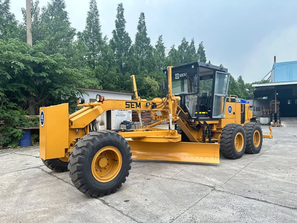 SEM 919 Motor Grader Used Condition - Grejder: slika 3 SEM 919 Motor Grader Used Condition - Grejder: slika 3