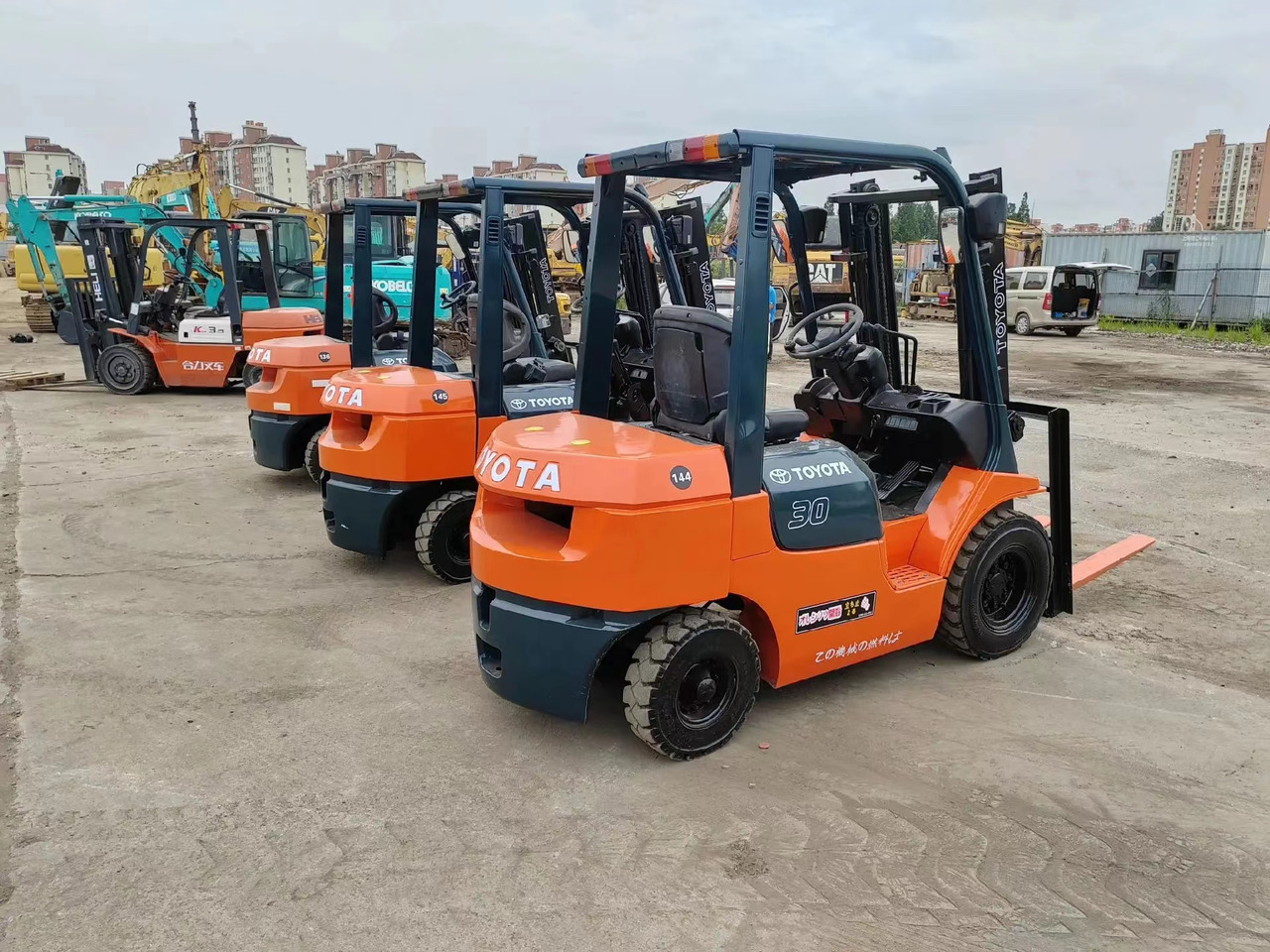 Toyota 3 ton Forklift FD30 with Free Lift, Side Shifter, Clamp - Dizel viljuškar: slika 5 Toyota 3 ton Forklift FD30 with Free Lift, Side Shifter, Clamp - Dizel viljuškar: slika 5