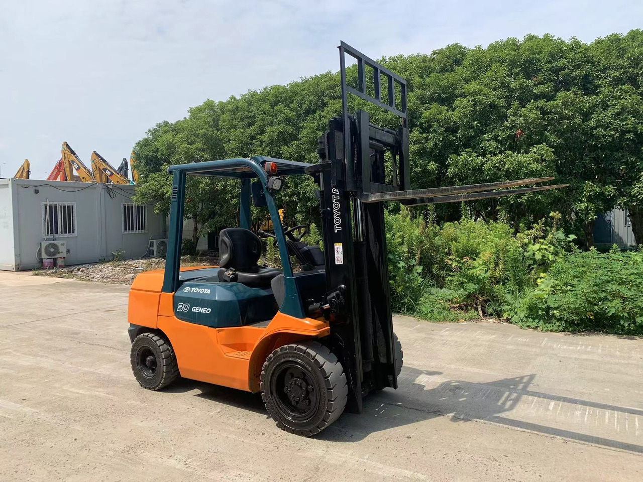 Toyota Forklift 3 ton Diesel Forklift FD30 with Side Shifter - Dizel viljuškar: slika 4 Toyota Forklift 3 ton Diesel Forklift FD30 with Side Shifter - Dizel viljuškar: slika 4