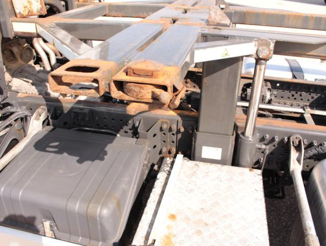 Mercedes-Benz Actros 1848 L - Kamion za prevoz kontejnera/ Kamion sa promenjivim sandukom: slika 5 Mercedes-Benz Actros 1848 L - Kamion za prevoz kontejnera/ Kamion sa promenjivim sandukom: slika 5