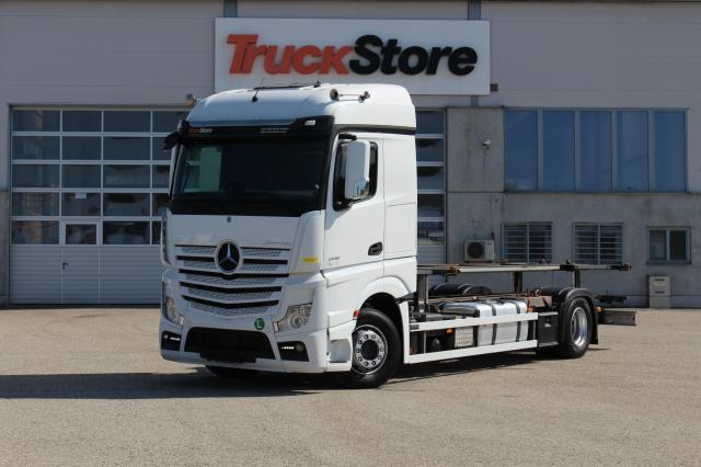 Mercedes-Benz Actros 1848 L - Kamion za prevoz kontejnera/ Kamion sa promenjivim sandukom: slika 1 Mercedes-Benz Actros 1848 L - Kamion za prevoz kontejnera/ Kamion sa promenjivim sandukom: slika 1