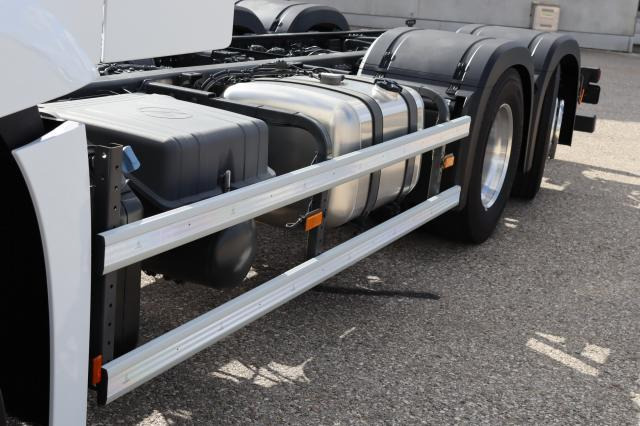 Mercedes-Benz Actros 2543L EXII/EXIII, FL - Kamion sa golom šasijom i zatvorenom kabinom: slika 4 Mercedes-Benz Actros 2543L EXII/EXIII, FL - Kamion sa golom šasijom i zatvorenom kabinom: slika 4