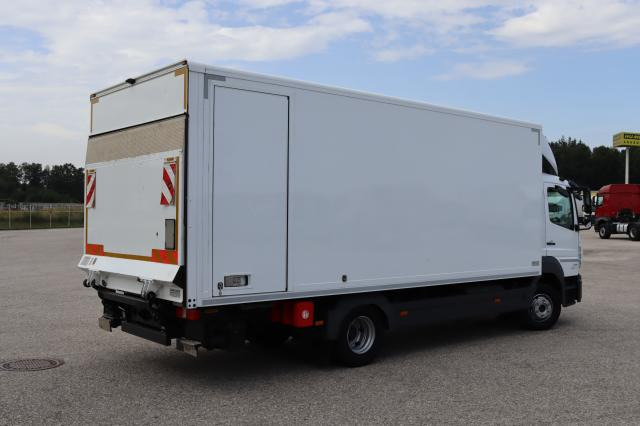 Mercedes-Benz Atego 1218 L nR - Kamion sa zatvorenim sandukom: slika 3 Mercedes-Benz Atego 1218 L nR - Kamion sa zatvorenim sandukom: slika 3