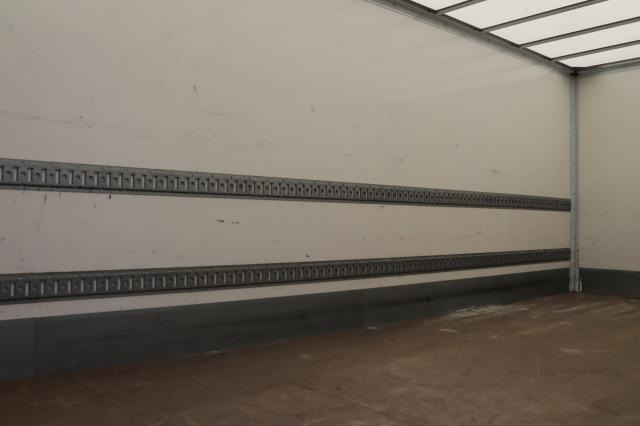 Mercedes-Benz Atego 1218 L nR - Kamion sa zatvorenim sandukom: slika 5 Mercedes-Benz Atego 1218 L nR - Kamion sa zatvorenim sandukom: slika 5