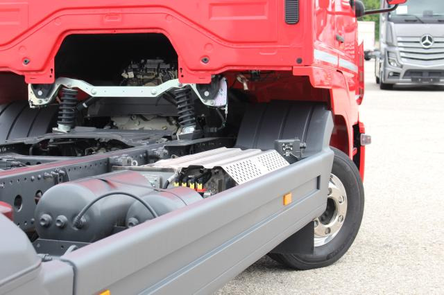 Mercedes-Benz Atego 1223 L nR - Kamion sa golom šasijom i zatvorenom kabinom: slika 5 Mercedes-Benz Atego 1223 L nR - Kamion sa golom šasijom i zatvorenom kabinom: slika 5