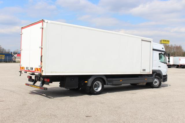Mercedes-Benz Atego 1224L - Kamion sa zatvorenim sandukom: slika 3 Mercedes-Benz Atego 1224L - Kamion sa zatvorenim sandukom: slika 3