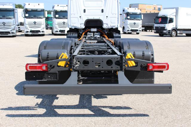 Mercedes-Benz eActros 300 L ENIN FÄHIG! - Kamion sa golom šasijom i zatvorenom kabinom: slika 5 Mercedes-Benz eActros 300 L ENIN FÄHIG! - Kamion sa golom šasijom i zatvorenom kabinom: slika 5