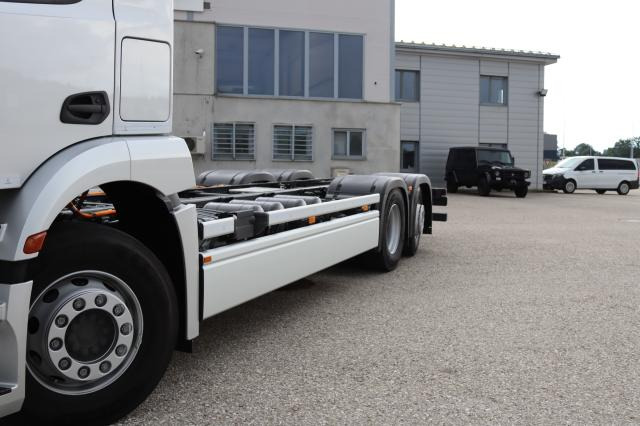 Mercedes-Benz eActros 400 L - Kamion sa golom šasijom i zatvorenom kabinom: slika 3 Mercedes-Benz eActros 400 L - Kamion sa golom šasijom i zatvorenom kabinom: slika 3