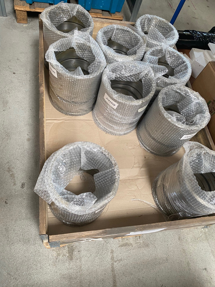 O&K Terex RH120E 6030 Bushing 2765268 1468727 449-8376 - Rezervni deo za Kamion: slika 1 O&K Terex RH120E 6030 Bushing 2765268 1468727 449-8376 - Rezervni deo za Kamion: slika 1