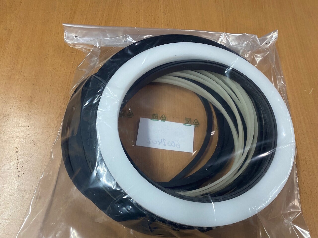 O&K Terex RH120E Sealing kit 6002402 1458106 533-8417 - Rezervni deo: slika 1 O&K Terex RH120E Sealing kit 6002402 1458106 533-8417 - Rezervni deo: slika 1