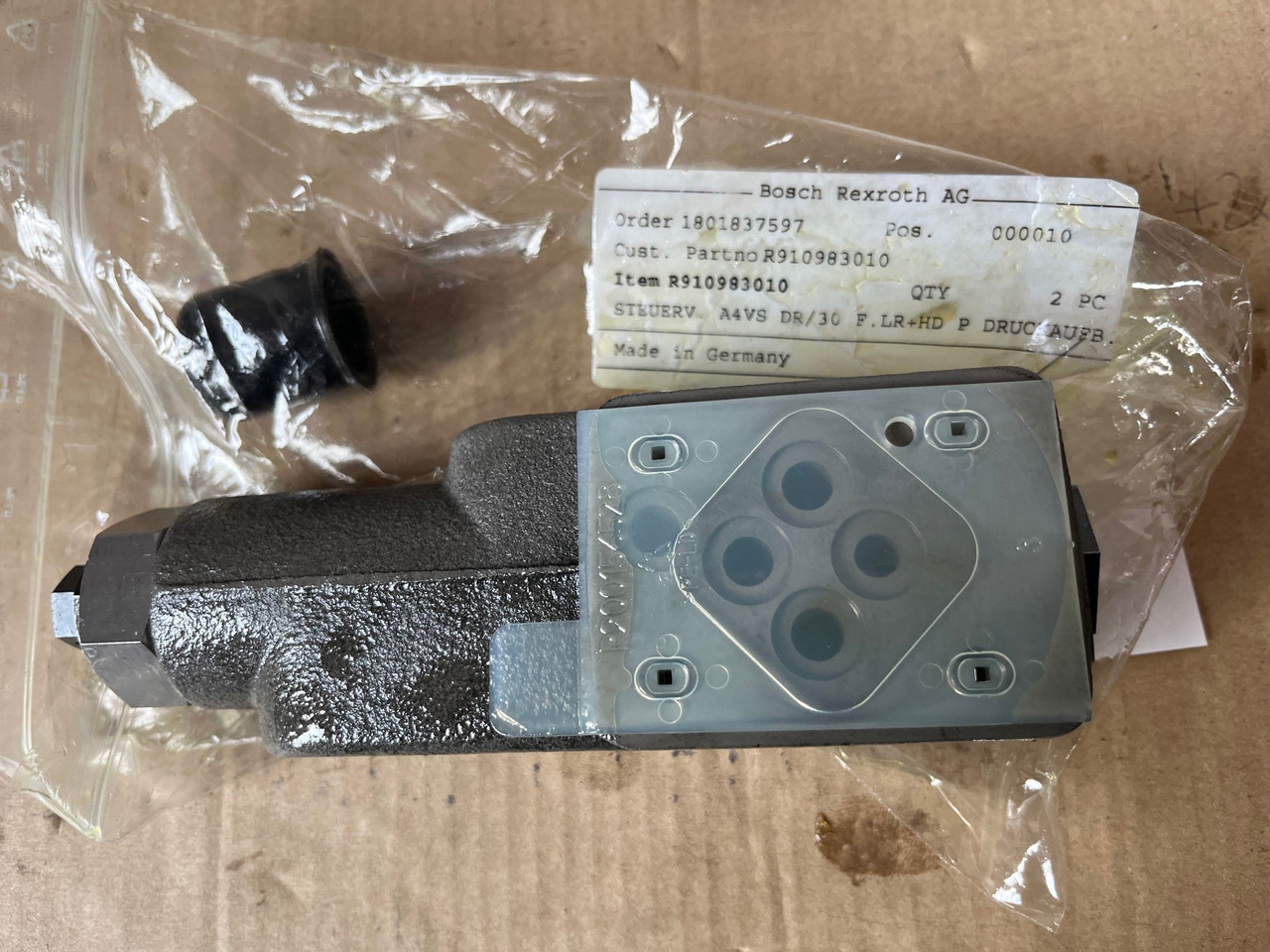 REXROTH Steuerventil A4VS DR/30 R910983010 - Rezervni deo za Građevinska mašina: slika 1 REXROTH Steuerventil A4VS DR/30 R910983010 - Rezervni deo za Građevinska mašina: slika 1