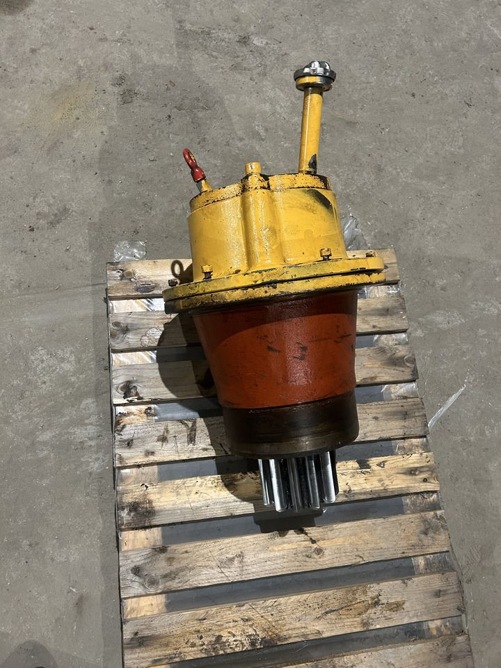 LIEBHERR R914 R924 - Motor okretanja za Bager: slika 1 LIEBHERR R914 R924 - Motor okretanja za Bager: slika 1
