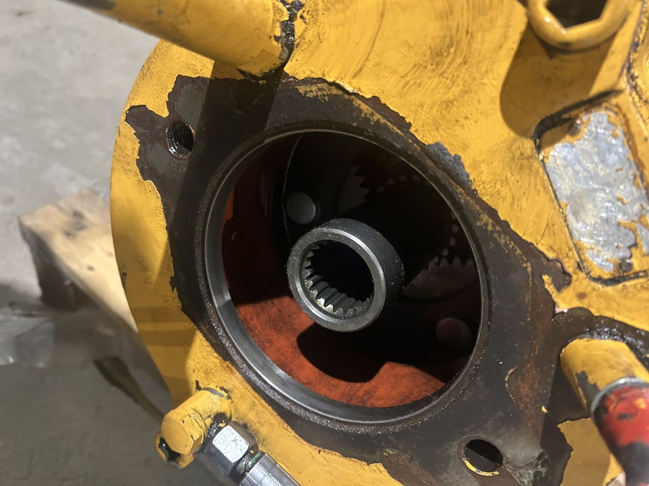 LIEBHERR R914 R924 - Motor okretanja za Bager: slika 4 LIEBHERR R914 R924 - Motor okretanja za Bager: slika 4